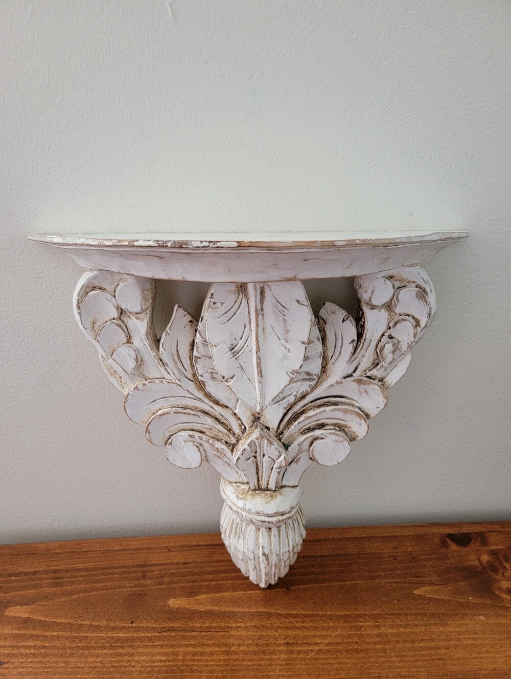 Vintage Carved Wood Distressed Chippy White Bracket Shelf Corbel Scrolling Leaf - Picture 2 of 13